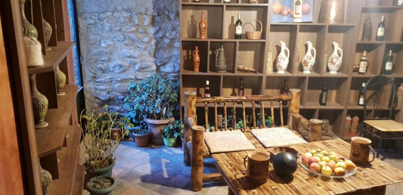Guest House Gzirishvili Kvareli Ngoại thất bức ảnh